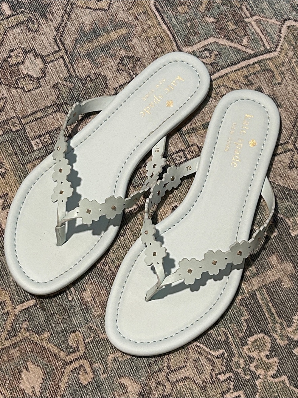 Kate Spade Pastel Blue Daisy Floral Thong Flop Flop Sandals Women's Size 7 - Picture 3 of 6